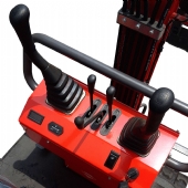 Mini Escavadeira a Diesel 12Hp 1200Kg