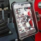 Mini Escavadeira a Diesel 12 hp 650 kg Cabine Aberta com Cobertura