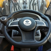 Pá Carregadeira 5200kg Cap. De Carga 2.000Kg Elevação 3,50m a Diesel 4 Cilindros