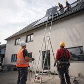 Elevador para Placa Solar Motorizado 15m 1300w 200kg