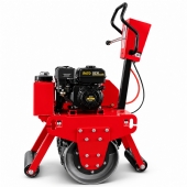 Rolo Compactador Vibratório 7 HP a Gasolina Pé de Carneiro 600 mm 13 kN com Tração Hidráulica