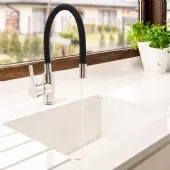 Torneira Cozinha Gourmet Monocomando Flex Preta Quente e Frio